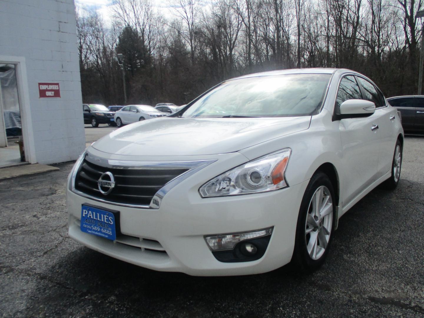 2014 WHITE Nissan Altima (1N4AL3AP5EC) , AUTOMATIC transmission, located at 540a Delsea Drive, Sewell, NJ, 08080, (856) 589-6888, 39.752560, -75.111206 - Photo#0